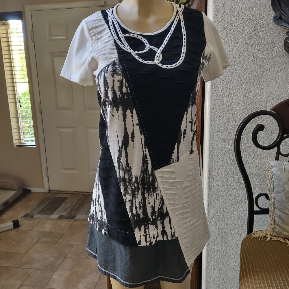 Papillon Blanc Monochrome Dress
